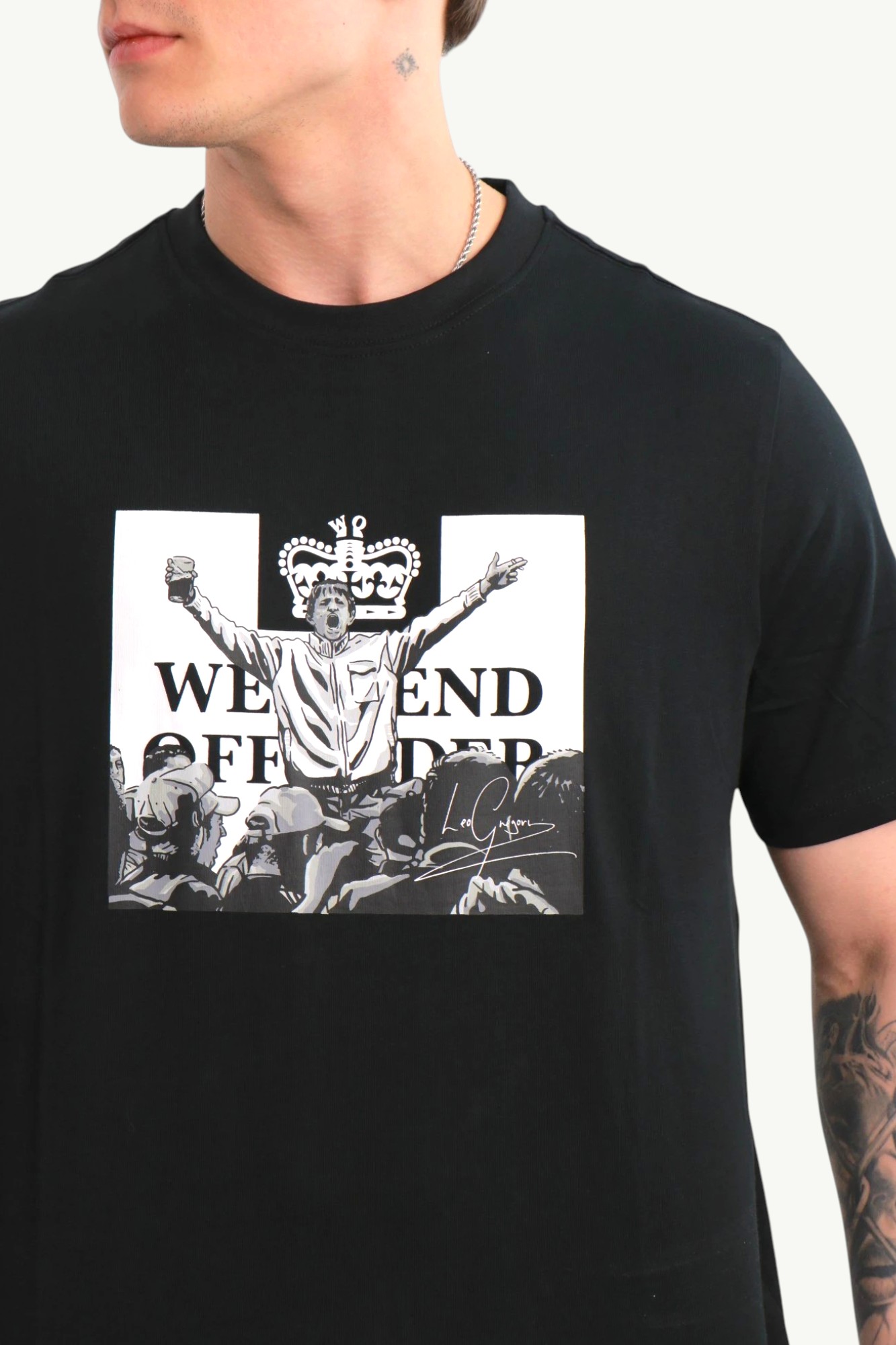 weekend-offender-leo-gregory-mono-graphic-tshirt-black-PT3A05-BLACK-4 Weekend Offender Leo Gregory Mono Graphic T-Shirt Black PT3A05-BLACK