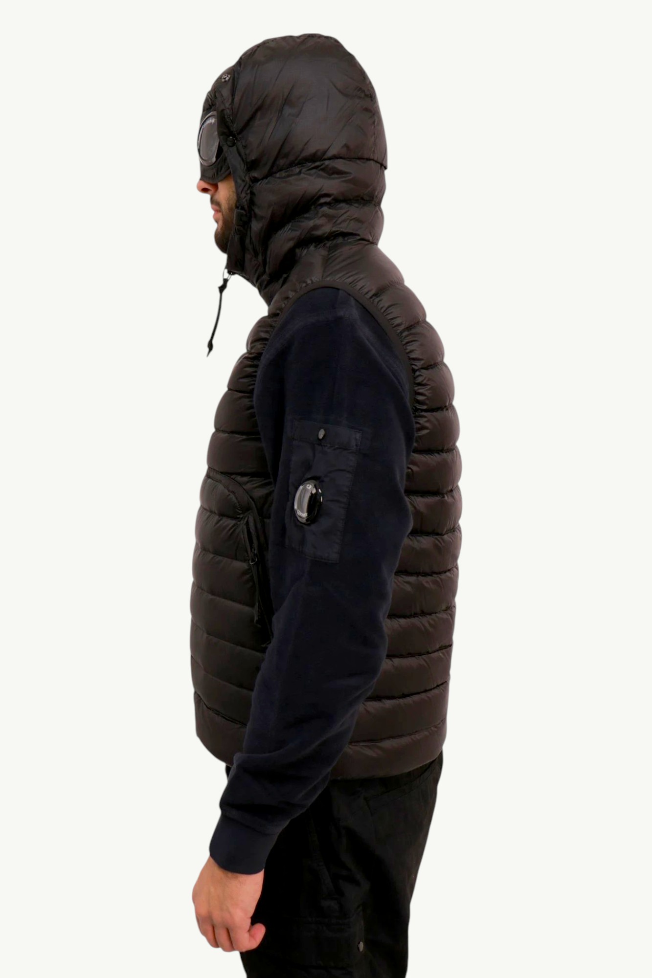 cp-company-dd-shell-goggle-down-gilet-black-19cmve032a110416a-999-3 C.P. Company D.D. Shell Goggle Down Gilet Black 19CMVE032A-110416A-999