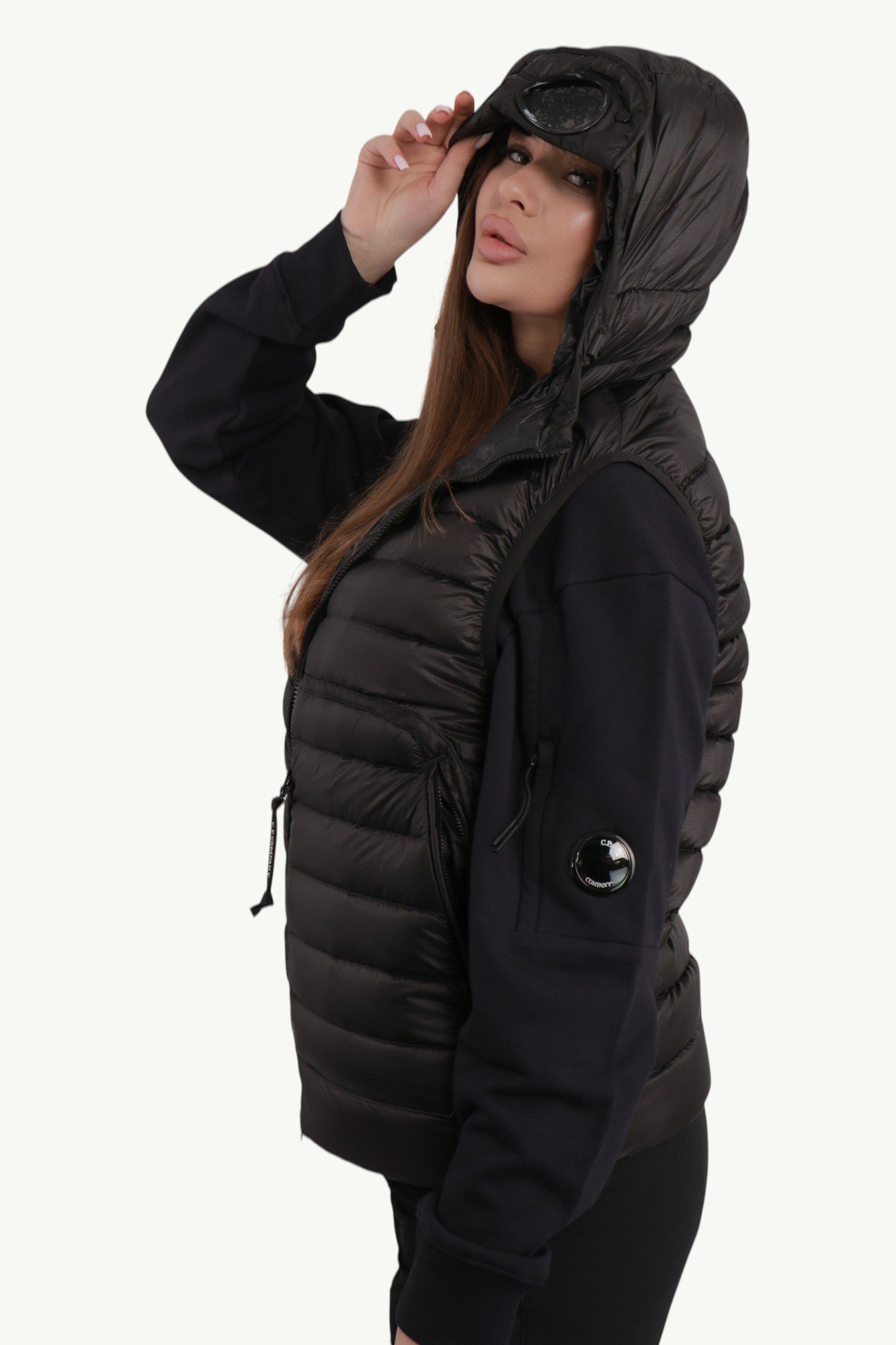 cp-company-dd-shell-goggle-down-gilet-black-19cmve032a110416a999-w-2 C.P. Company D.D. Shell Goggle Down Gilet Black - арт. 19CMVE032A-110416A-999