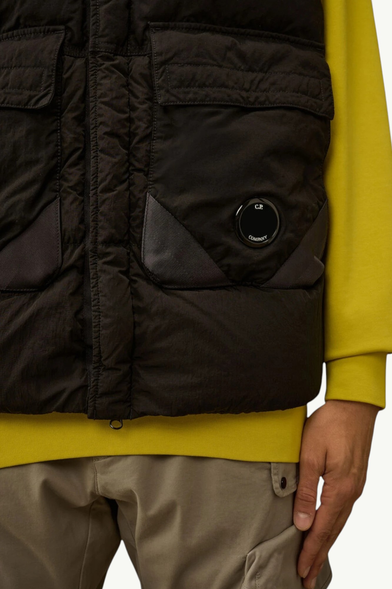 cp-company-eco-chrome-r-mixed-hooded-down-gilet-black-19cmve028a006369m-999-3 C.P. Company Eco-Chrome R Mixed Hooded Down Gilet Black 19CMVE028A-006369M-999