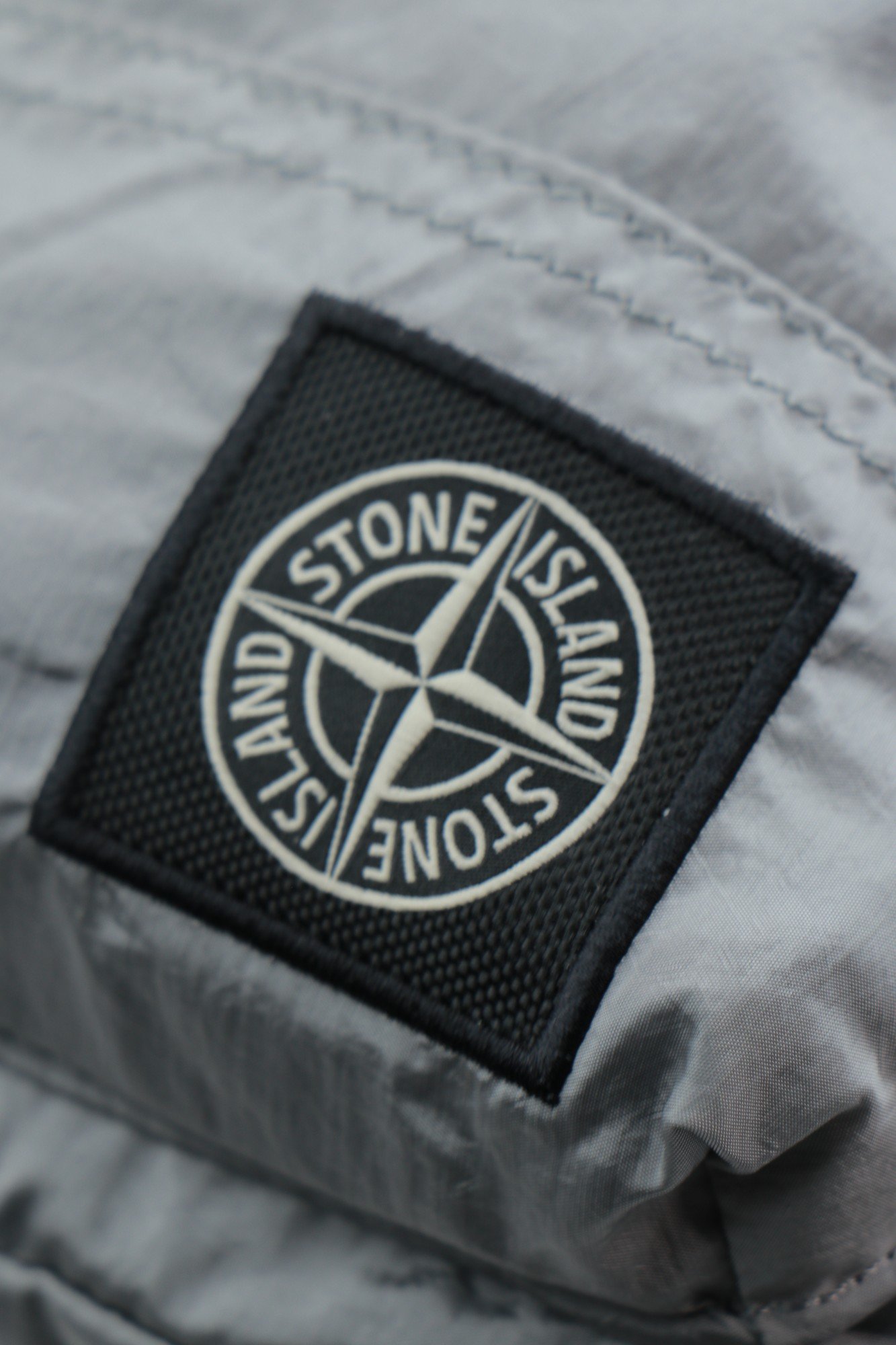 stone-island-coated-nylon-metal-in-econyl-pearl-grey-l1s159200015s0251v0061-4 Stone Island Coated Nylon Metal In Econyl® Pearl Grey L1S159200015S0251-V0061