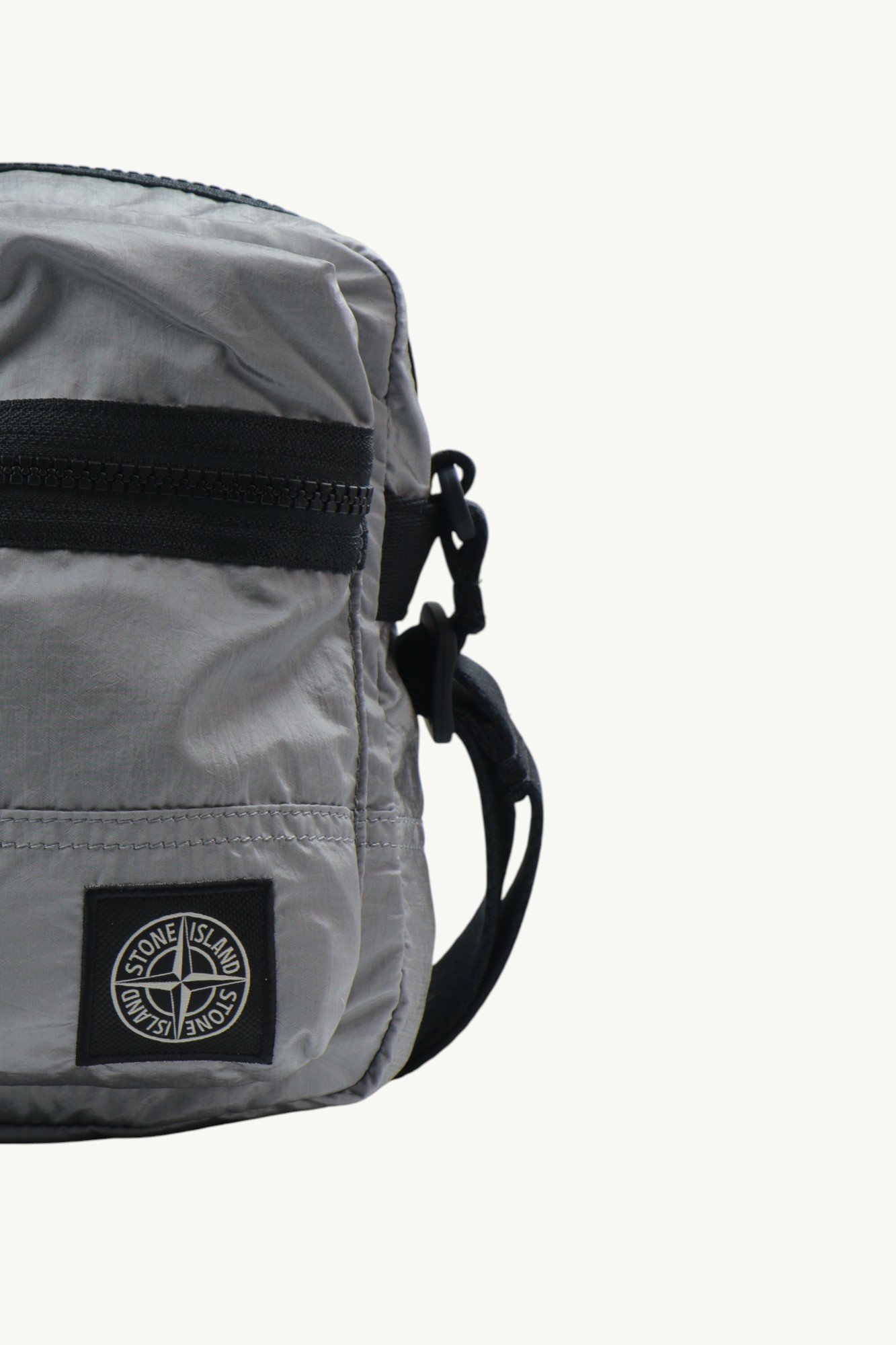 stone-island-coated-nylon-metal-in-econyl-pearl-grey-l1s159200015s0251v0061-6 Stone Island Coated Nylon Metal In Econyl® Pearl Grey L1S159200015S0251-V0061