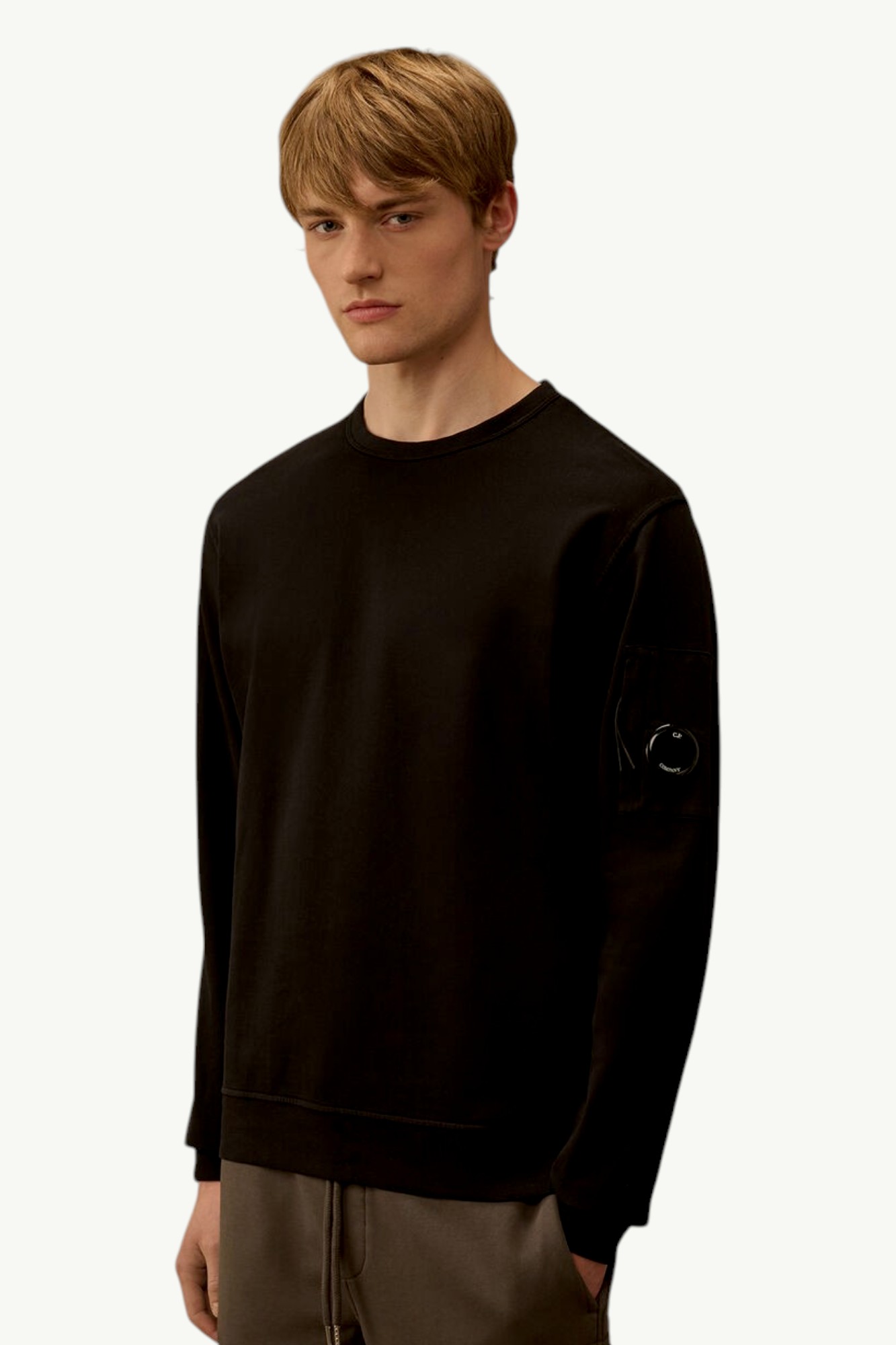 cp-company-light-crewneck-sweatshirt-black-rccmss711a002246g999-1