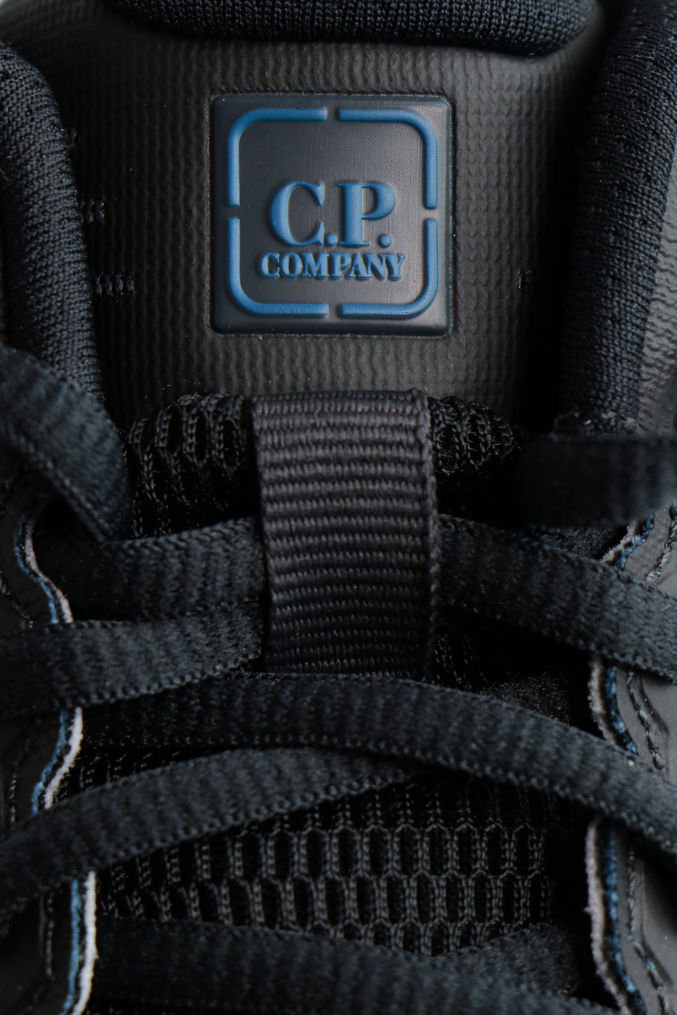 cp-company-x-asics-gel-quantum-360-i-moroccan-blue-caviar-1203a689-400-7