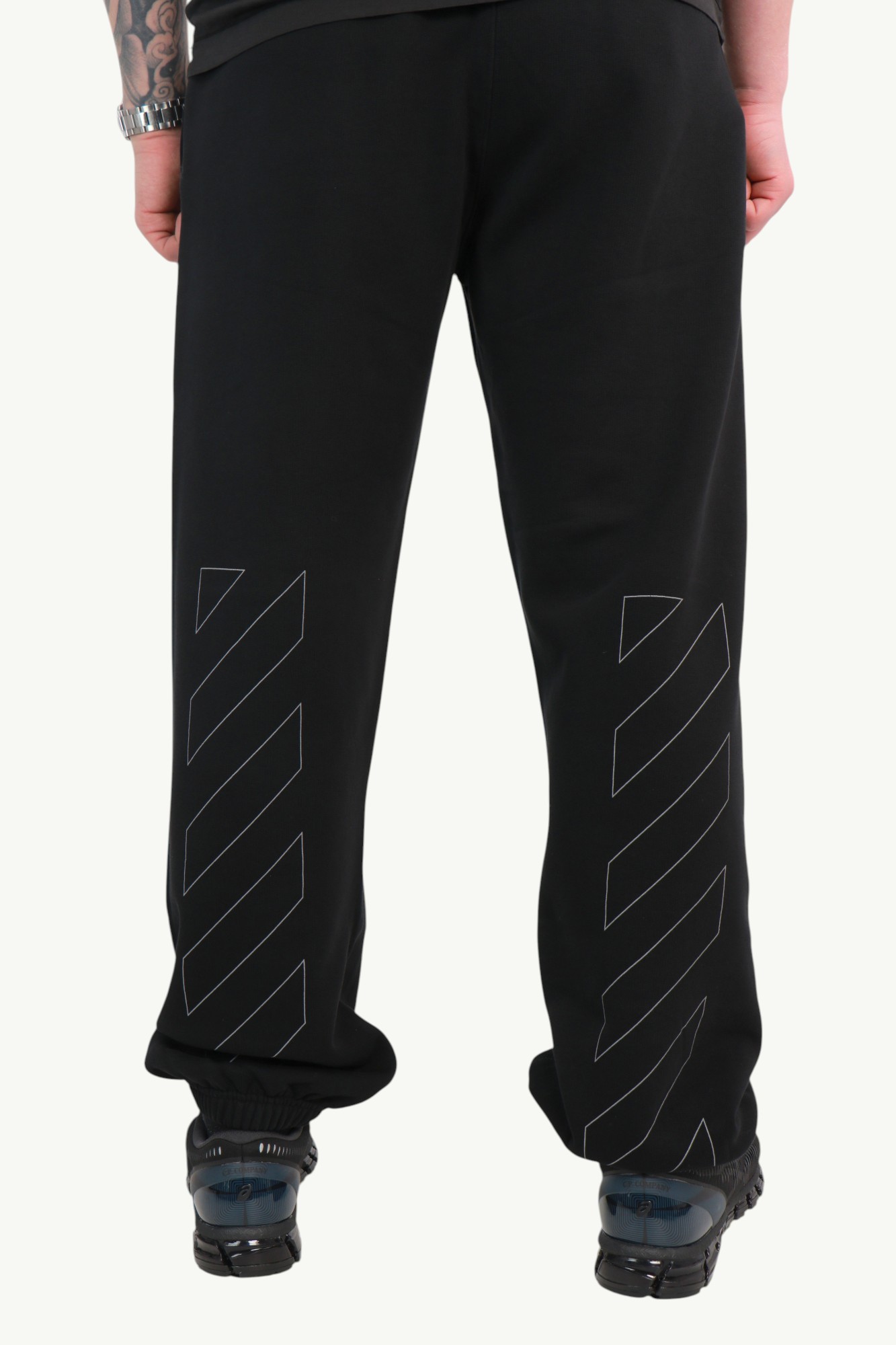 off-white-bookish-diagonal-logo-sweatpants-black-omch029c99fle003-5 Off-White Bookish Diagonal Logo Sweatpants Black OMCH029C99FLE003
