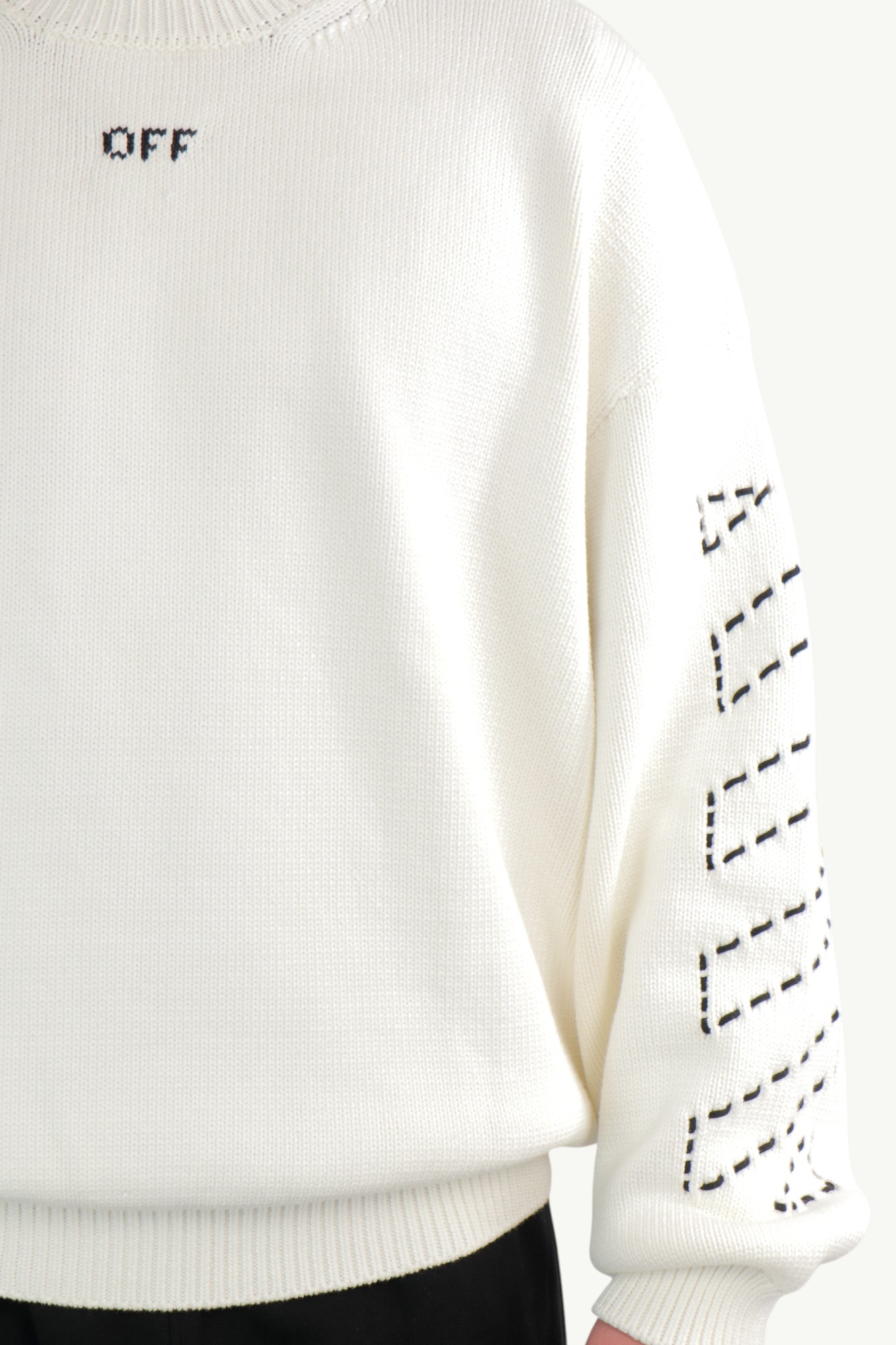 off-white-stitch-arr-diags-knit-crew-white-omhe191c99kni0016110-5 Off-White Stitch Arr Diags Knit Crew White OMHE191C99KNI0016110