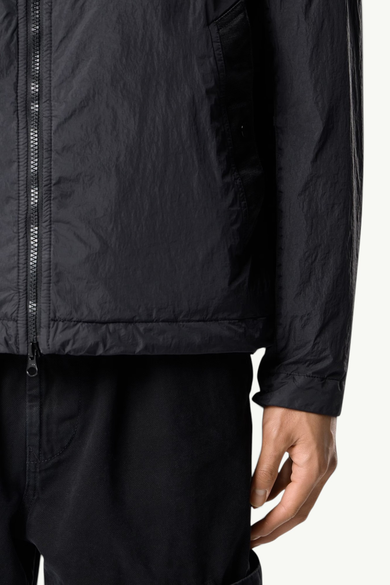 stone-island-4100001-crinkle-reps-nylon-jacket-black-l2s154100001s0a23v0029-6 Stone Island 4100001 Crinkle Reps Nylon Jacket Black – L2S154100001-S0A23-V0029