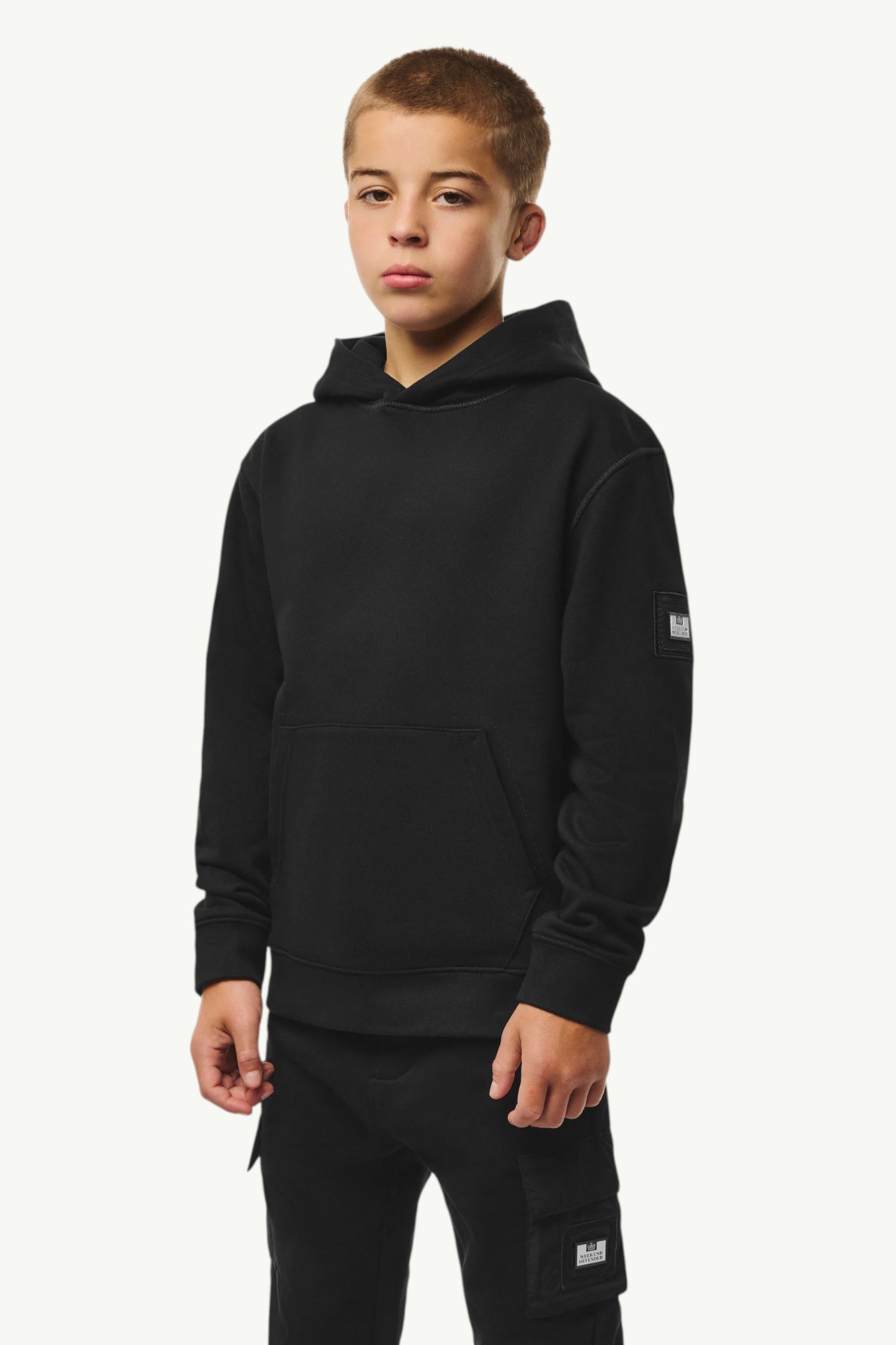 Weekend Offender Kids Oulton Hoodie Black – KIDSHD3B07-BLACK
