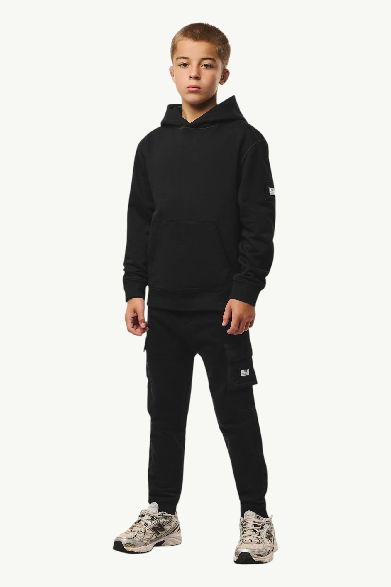 Weekend Offender Kids Oulton Hoodie Black – KIDSHD3B07-BLACK